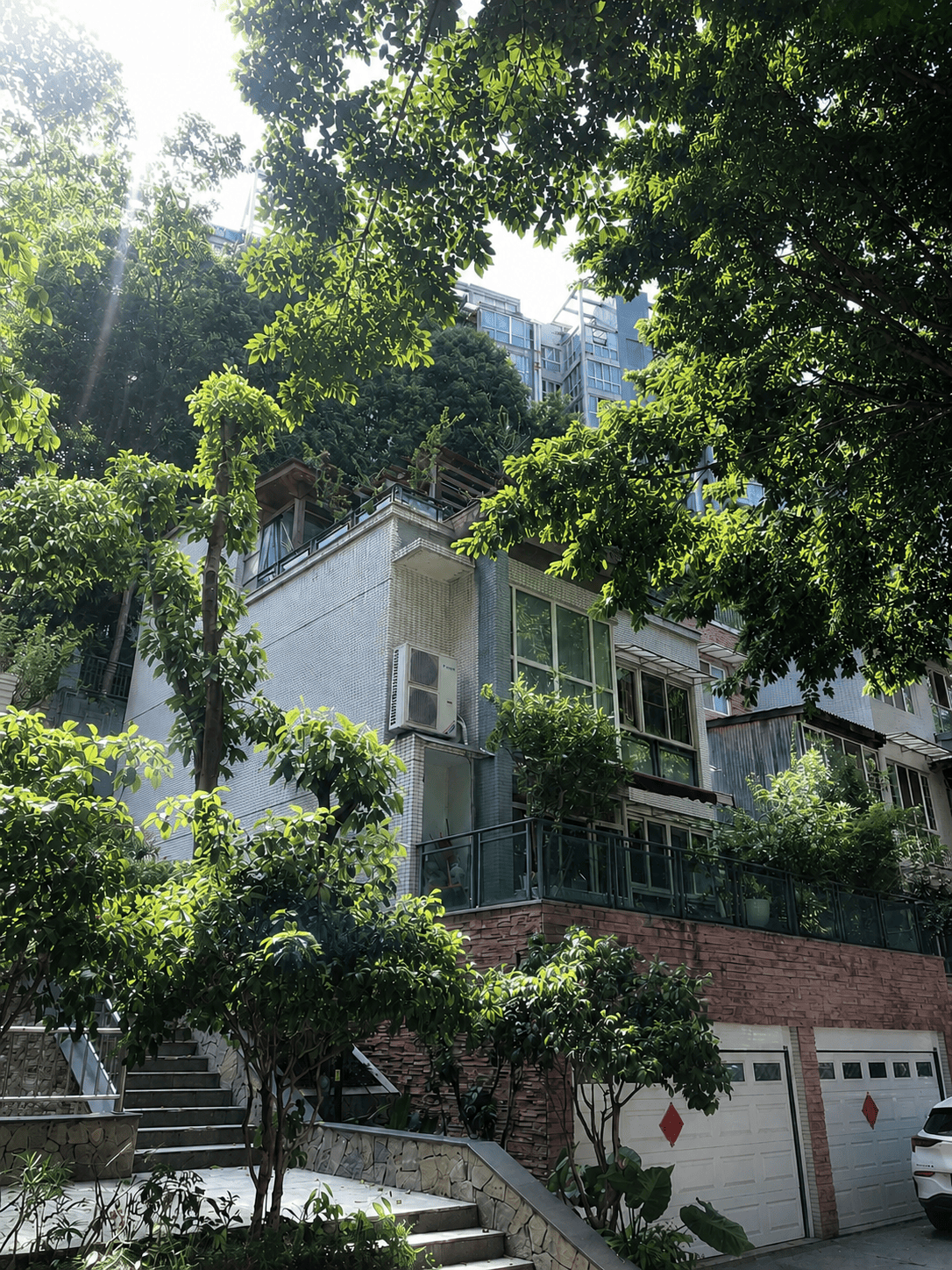 保定岛居岁月从容升级：小小岛老别墅加装蒂升悦行款电梯
